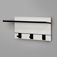 600mm Backpanel 2 lines with 1 x 600 Shelf plus 3 Hooks